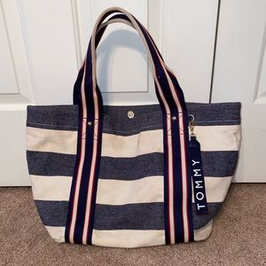 Tommy Hilfiger Tote
